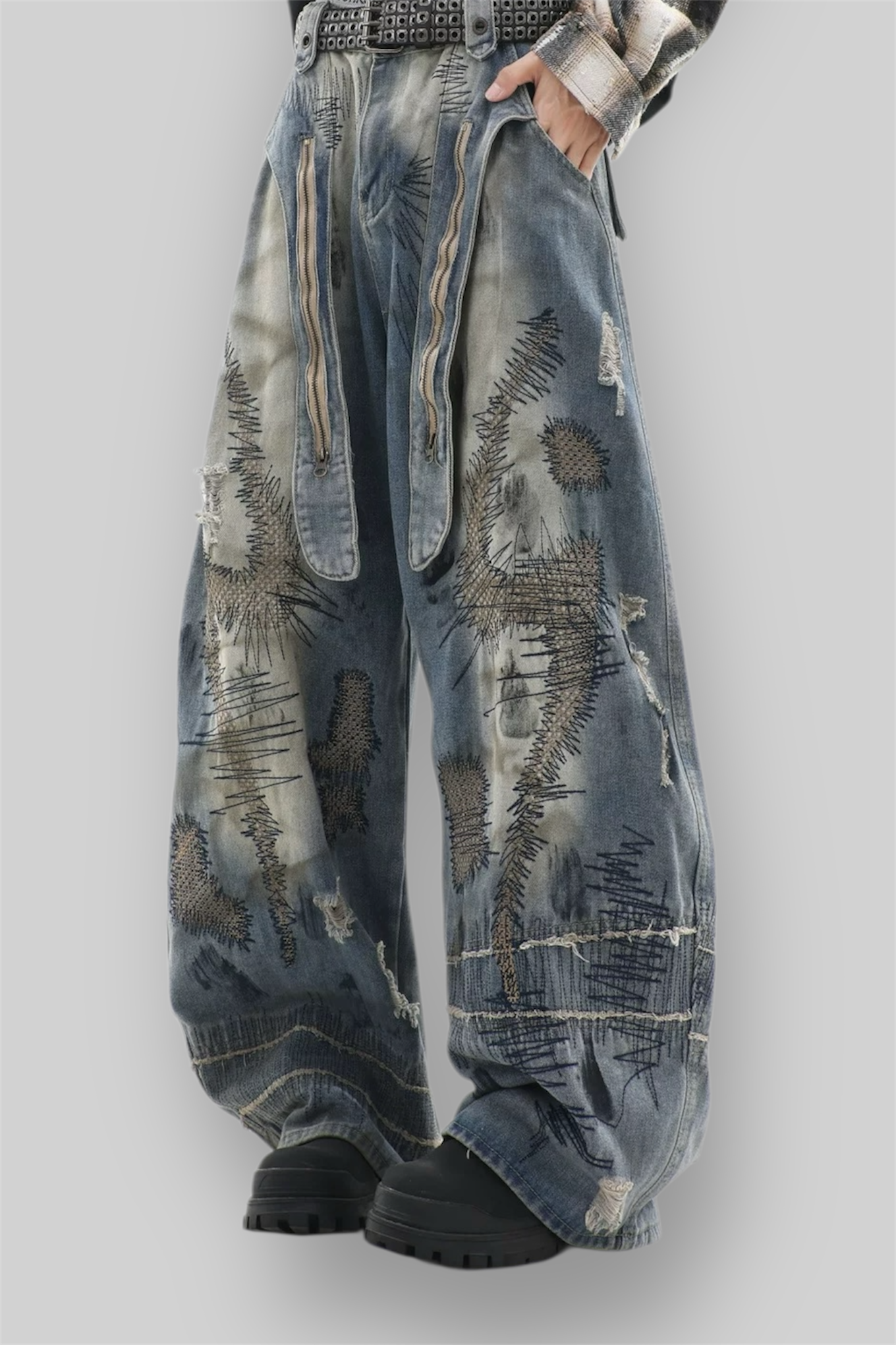 Distressed Stitch Baggy Jeans